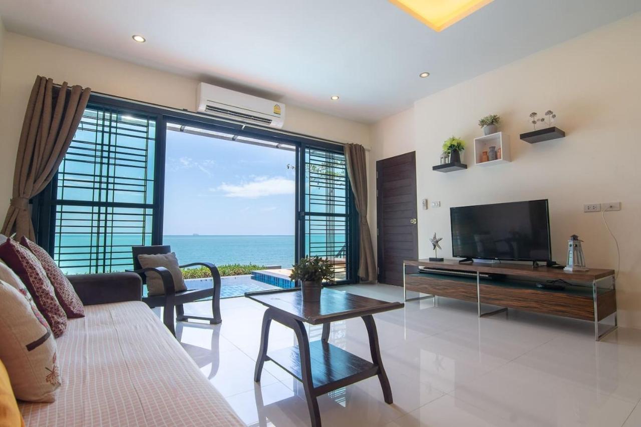 Koh Sirey Beachfront Pool Villa 푸껫 외부 사진