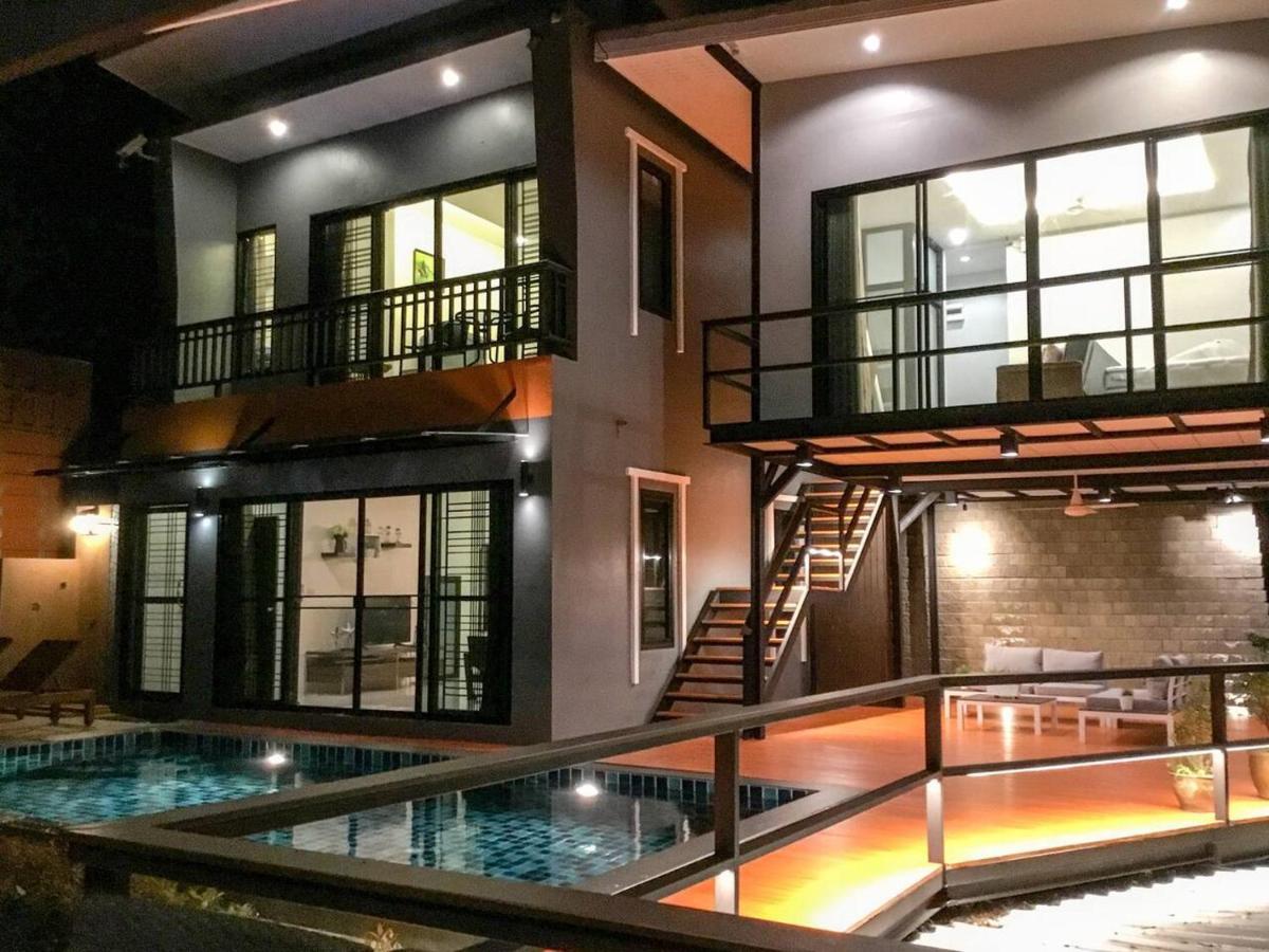Koh Sirey Beachfront Pool Villa 푸껫 외부 사진
