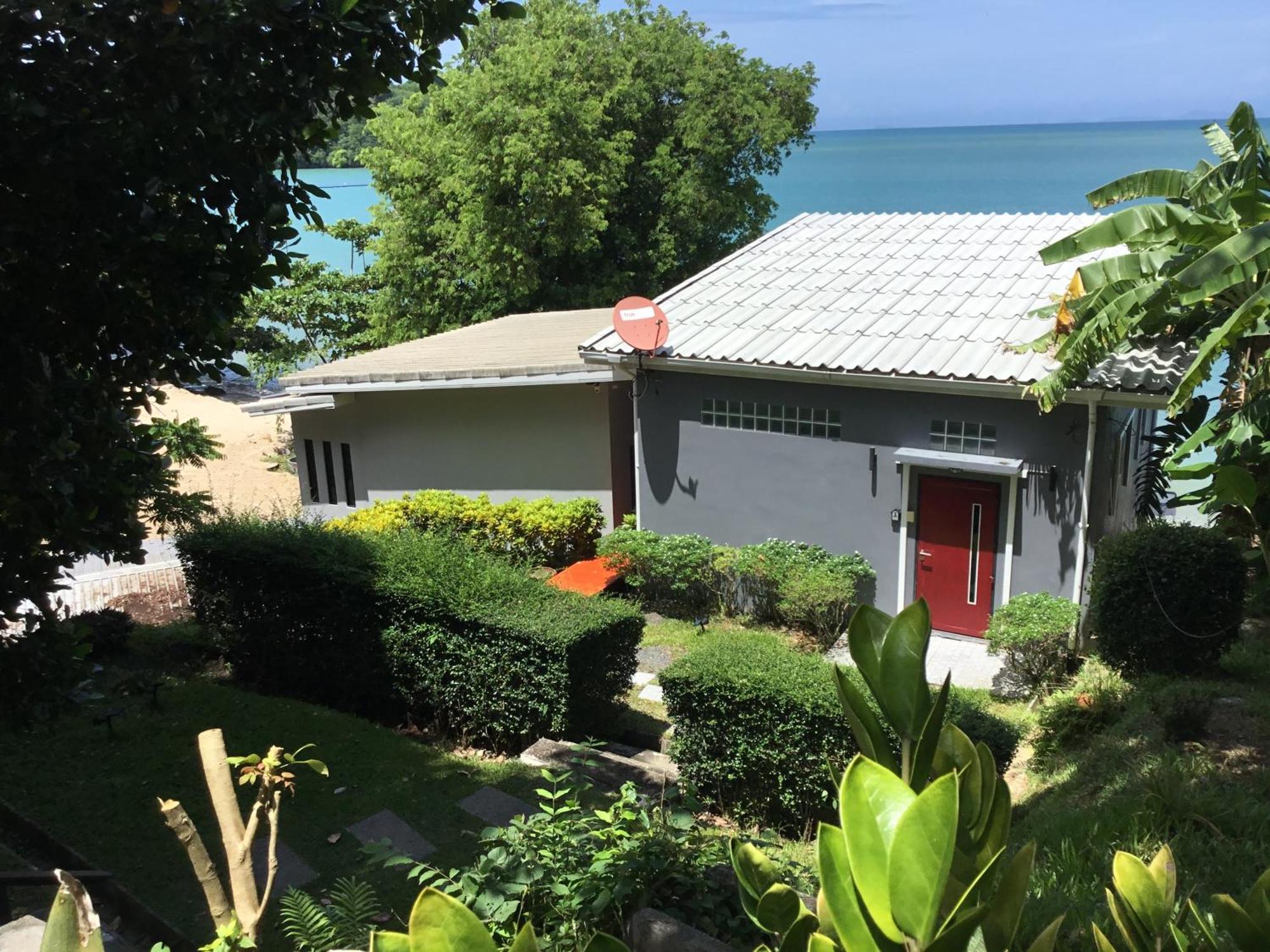 Koh Sirey Beachfront Pool Villa 푸껫 외부 사진